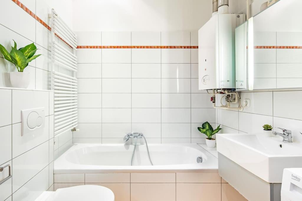 Cityscape Budget Heaven Apartment *