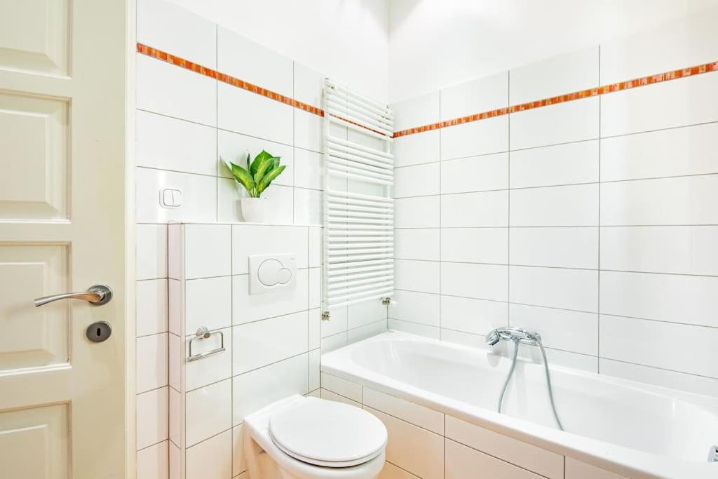 Cityscape Budget Heaven Apartment Budapest